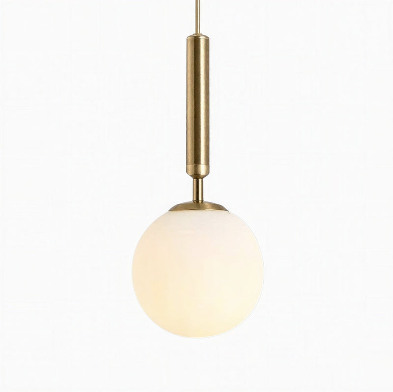Suspension Luminaire Design Boule Verre Laiteux & Tige Laiton Minimaliste