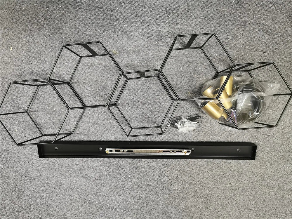 Suspension Luminaire Design Lustre Hexagones Nid d’Abeille Noir & Laiton