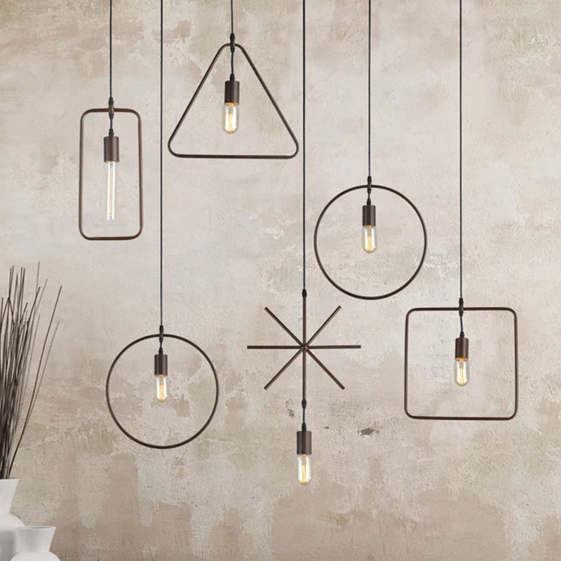 Suspension Luminaire Design Cadre Géométrique Noir & Ampoule Apparente