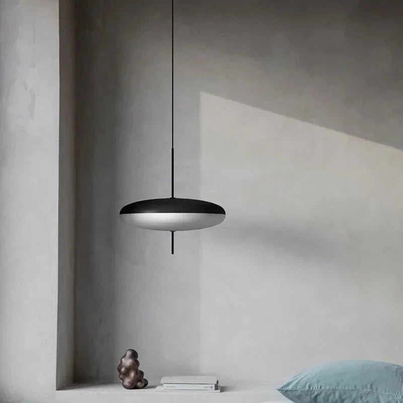 Suspension Luminaire Design Disque LED Minimaliste — Blanc ou Noir