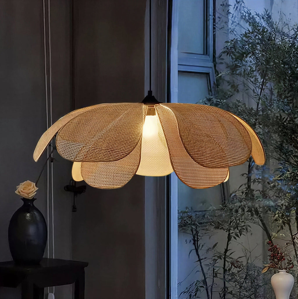 Suspension Luminaire Design Rotin Pétale Tressé