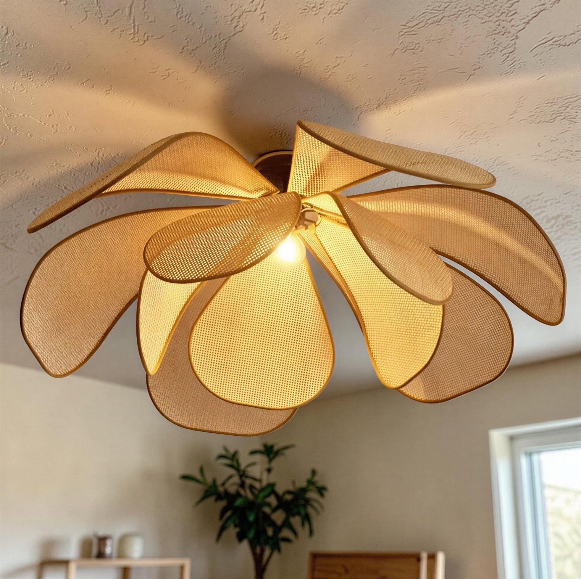 Suspension Luminaire Design Rotin Pétale Tressé